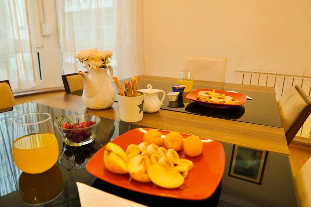 City Center Grand Apartment - Three-Bedroom, Free Parking Saraievo Exterior foto