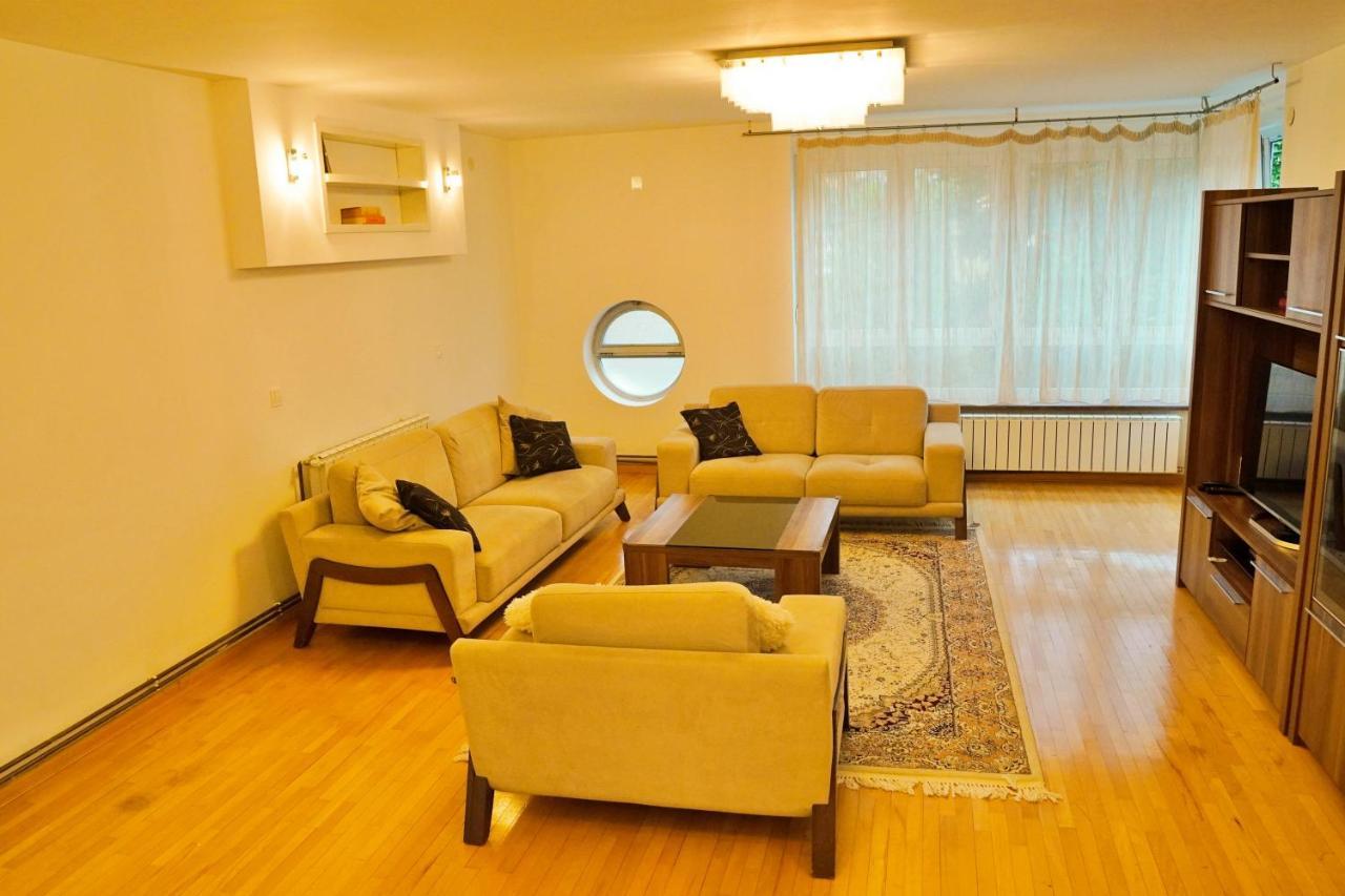 City Center Grand Apartment - Three-Bedroom, Free Parking Saraievo Exterior foto