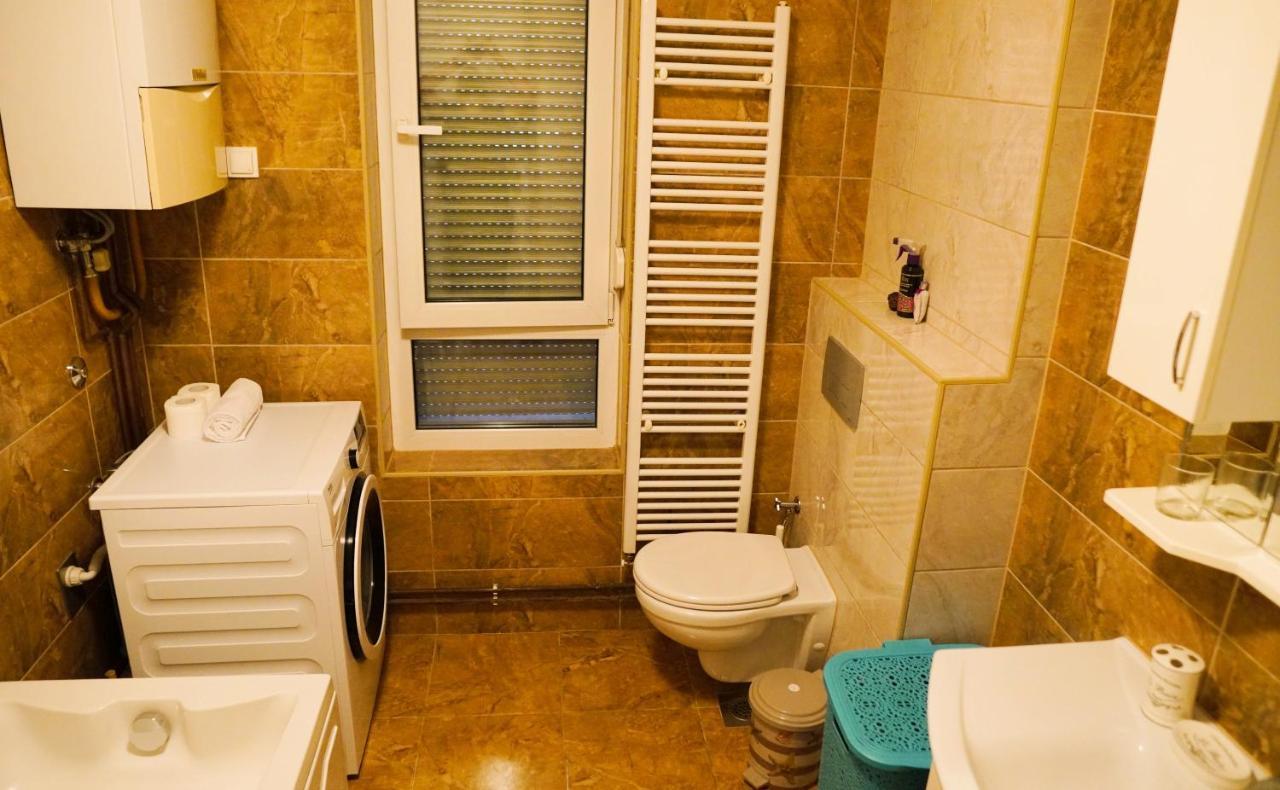 City Center Grand Apartment - Three-Bedroom, Free Parking Saraievo Exterior foto