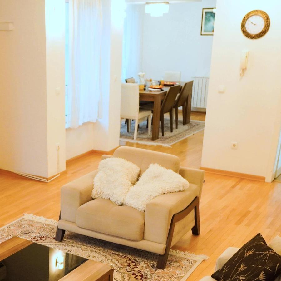 City Center Grand Apartment - Three-Bedroom, Free Parking Saraievo Exterior foto
