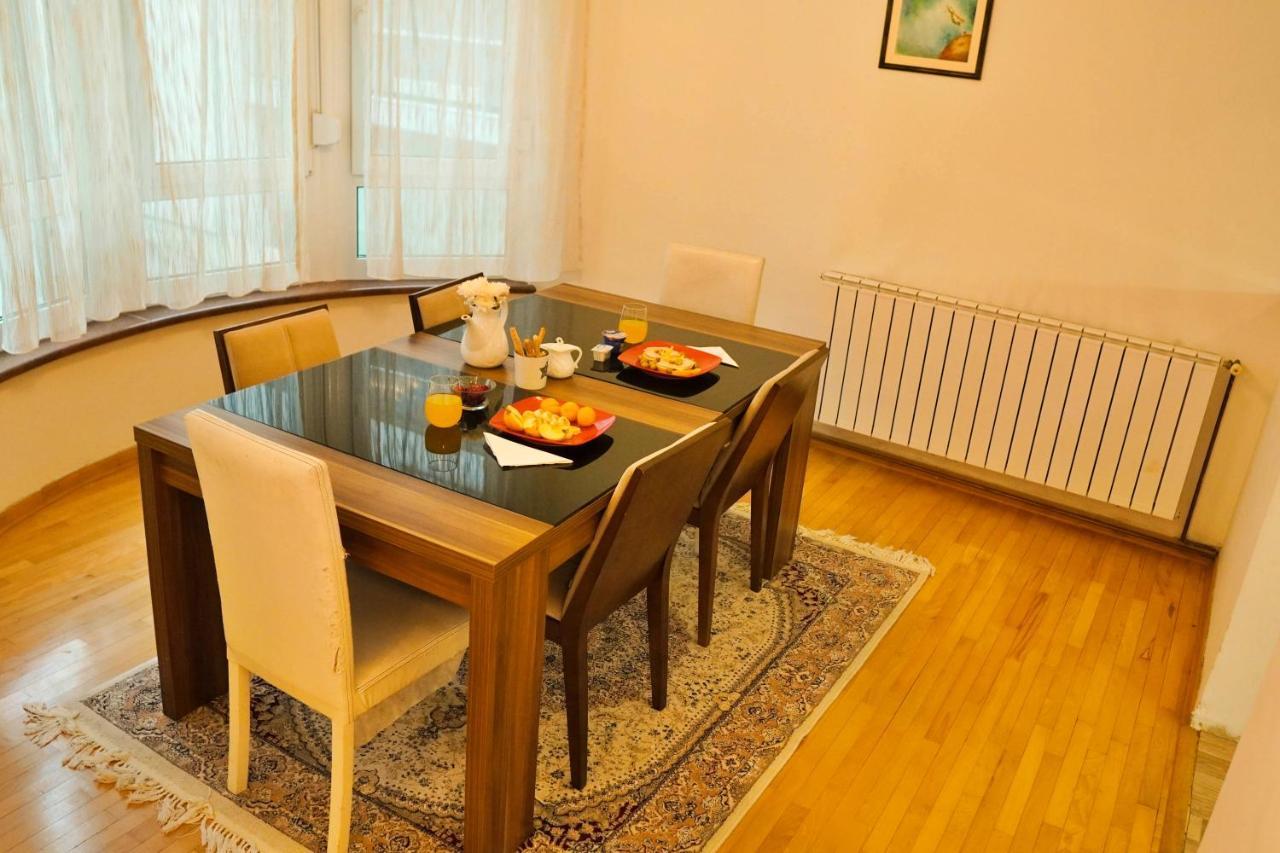 City Center Grand Apartment - Three-Bedroom, Free Parking Saraievo Exterior foto